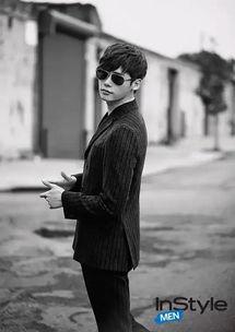 李钟硕大长腿照片,镜头下的逆天比例  第2张